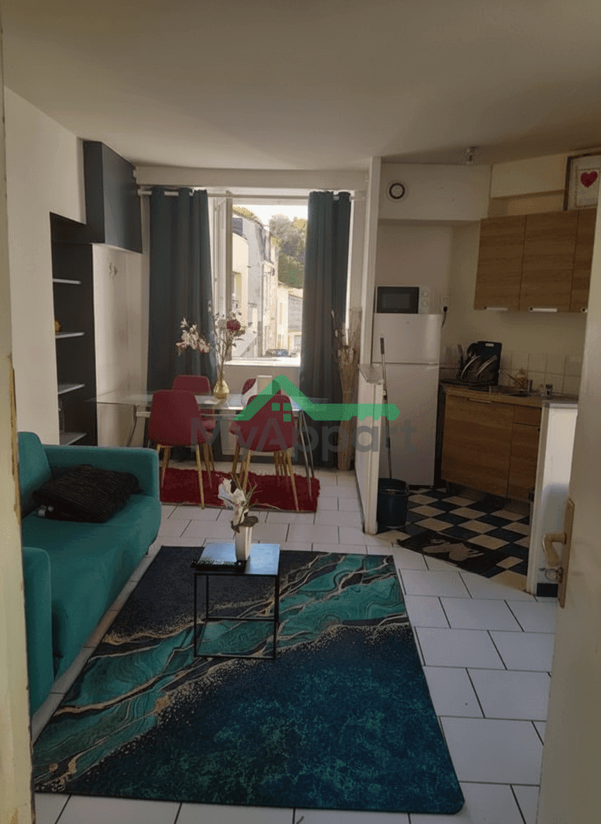 T2-Lumineux-47M2- quartier pont Neuf -Mi-chemin entre FAC et centre-ville- — photo 1