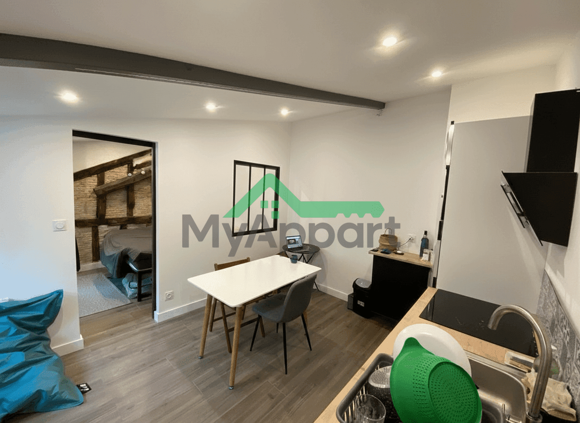 T2 rénové de 30m2 au deuxième étage — photo 1