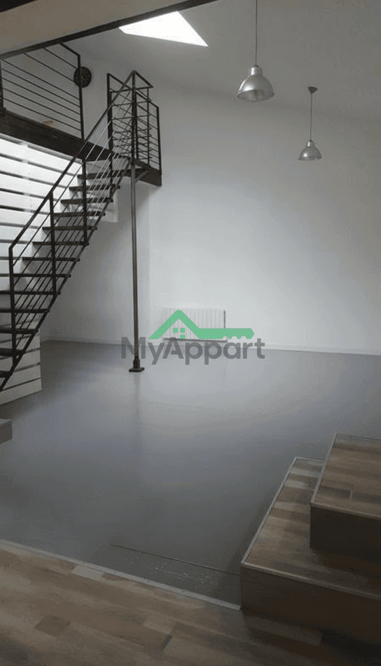 Maison avec garage — photo 1