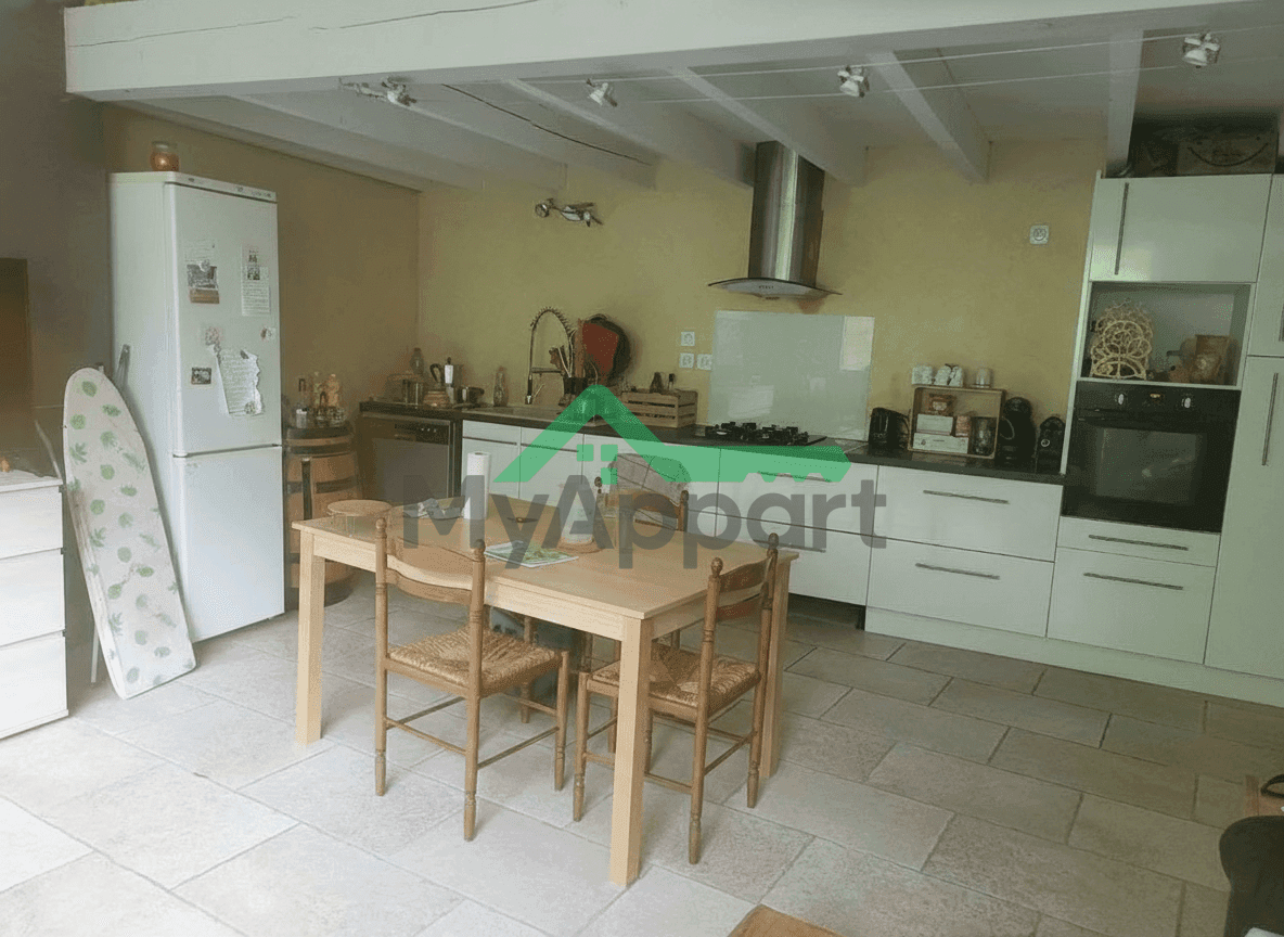 Appartement T2 à louer à Dieulefit 26220 centre ville — photo 1