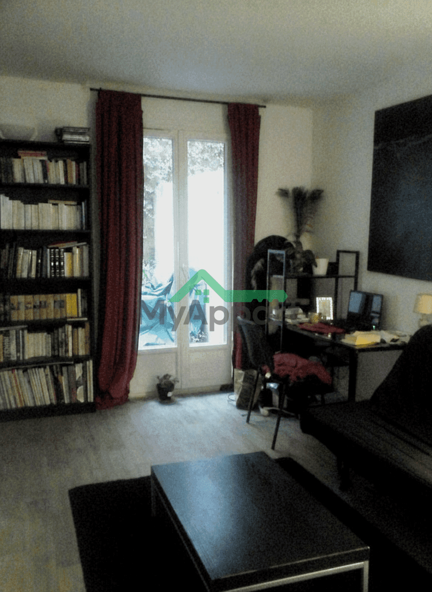 Studio à Montmartre pour le JUIN uniquement — photo 1