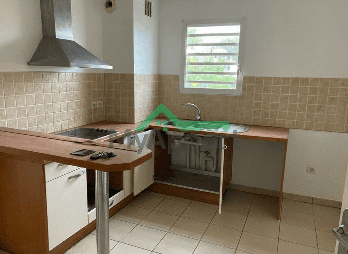 Joli et confortable F2 avec varangue — photo 1