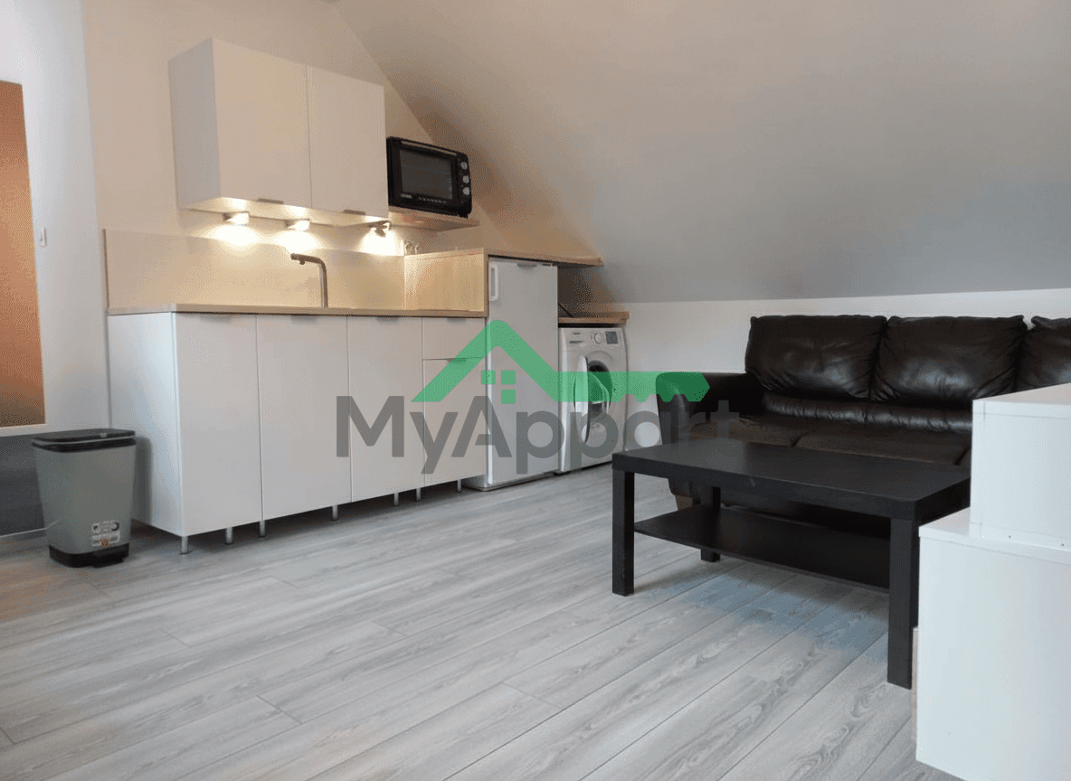 Studio très lumineux toutes charges comprises — photo 1