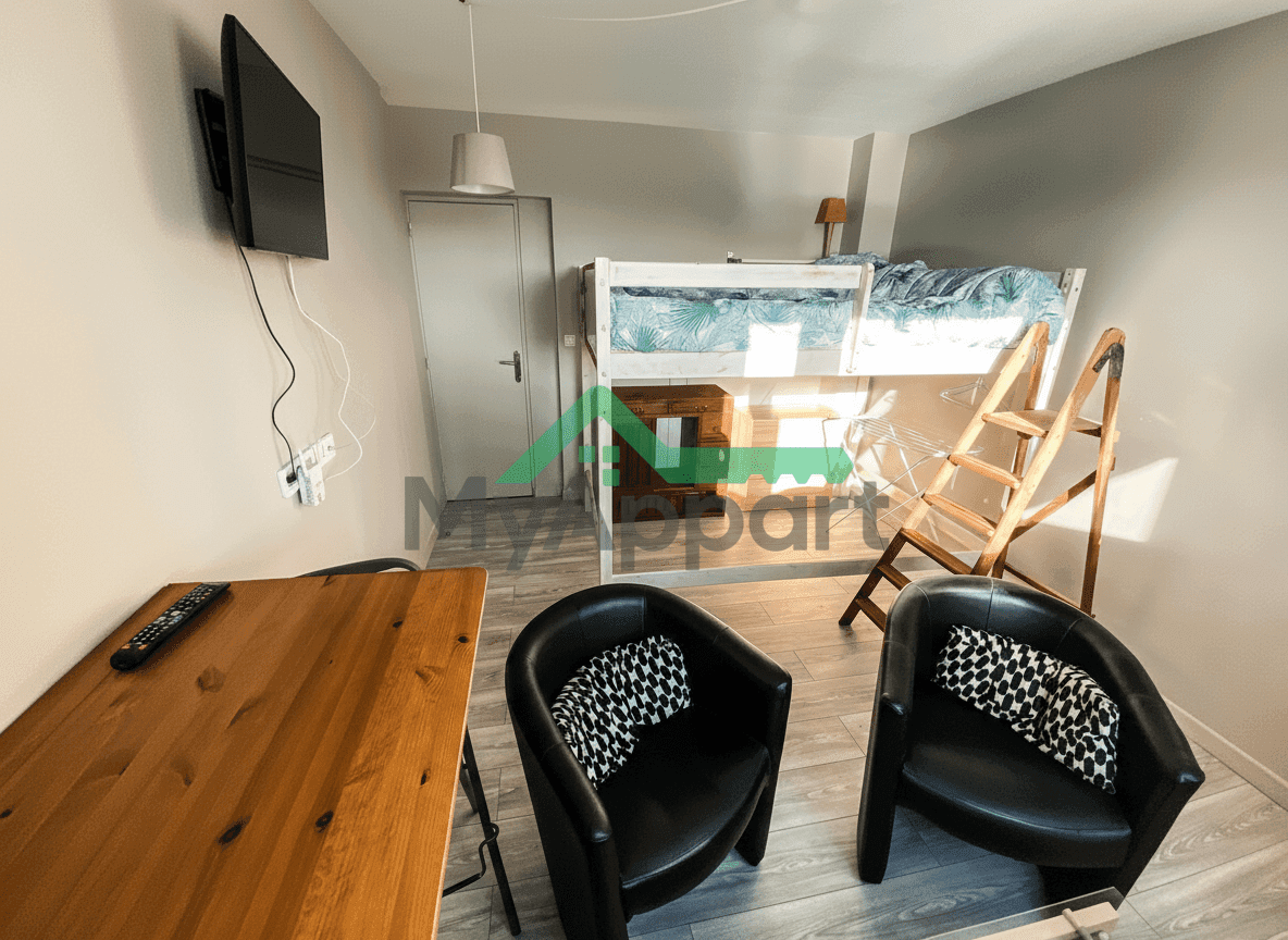 STUDIO ultra Meublé Charenton-Écoles tout inclus très lumineux avec cuisine séparé complète 22m2 — photo 1