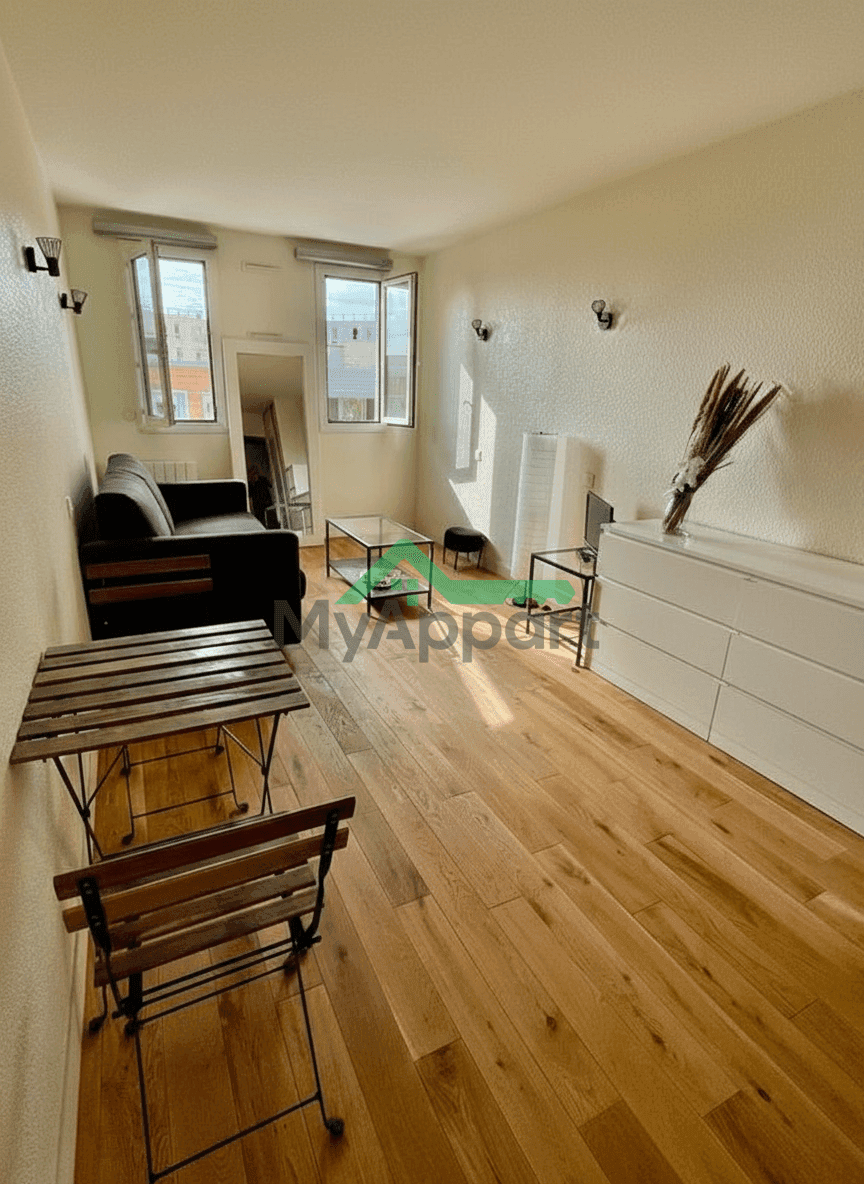 Studio refait à neuf en 2021 - Carrefour Pleyel - Très lumineux et sans vis-à-vis — photo 1