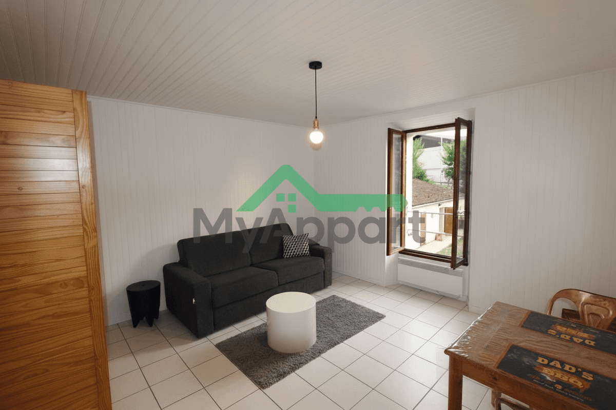 Grand studio meublé tout équipé (avec électricité et eau) — photo 1