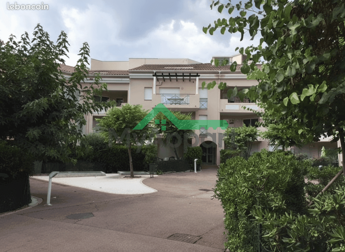 2 pièces + box fermé DRAGUIGNAN — photo 1