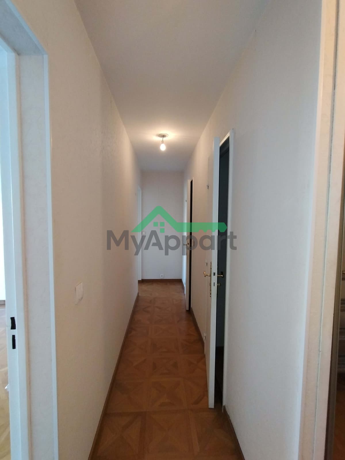 location vide 2 pièces de 58,63m2 Vincennes — photo 1