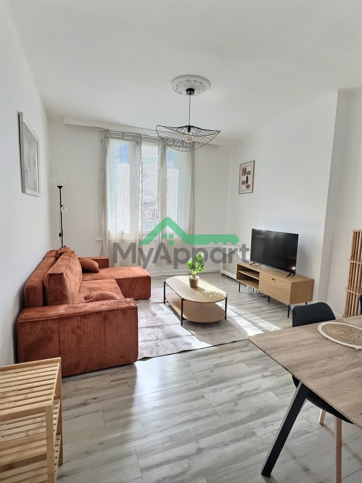 Grande chambre avec balcon disponible – secteur Montplaisir (Saint-Étienne) — photo 1