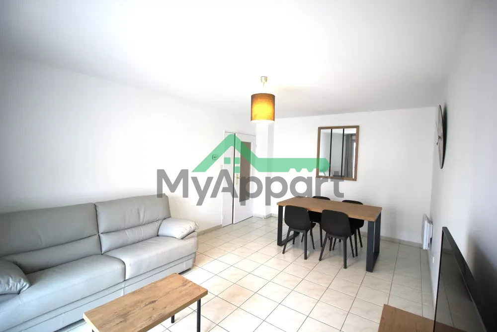 T2 meublé avec garage – Place Chavanelle — photo 1