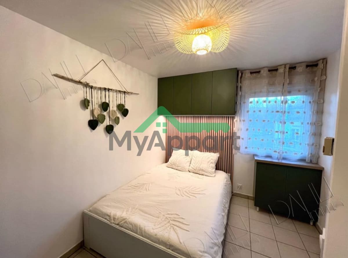 À louer appartement t2 meublé de 32m2 à saint julien-en-genevois — photo 1