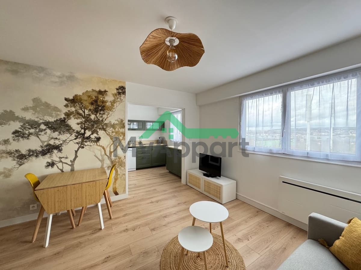 Studio meublé haut de gamme 30m2 + stationnements + cave — photo 1