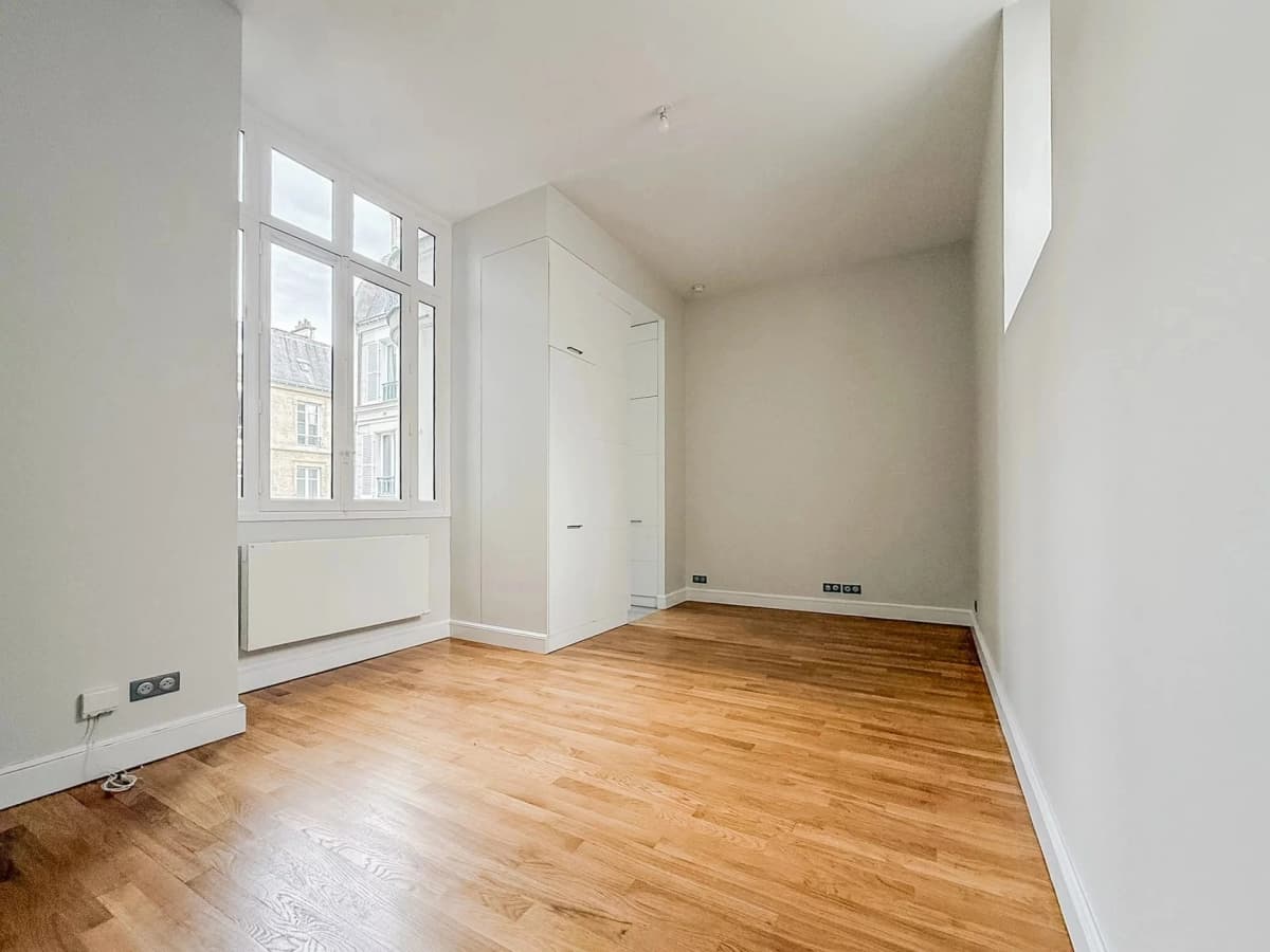 Location appartement Paris 8ème, 1 pièce, 39.94 m², 1 355 € / Mois (Charges comprises) — photo 1