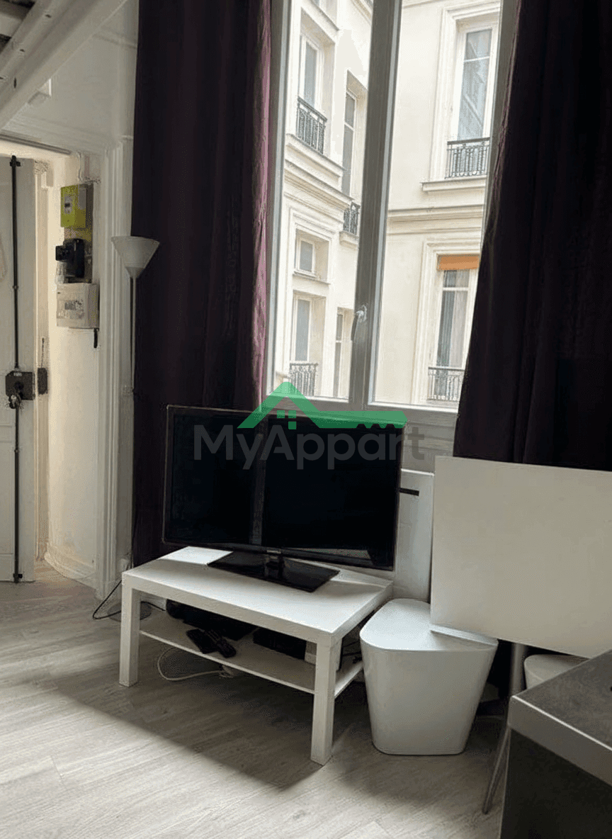 Sous-location d'un studio 16 m2 Paris 17 metro Wagram pas de longue durée — photo 1
