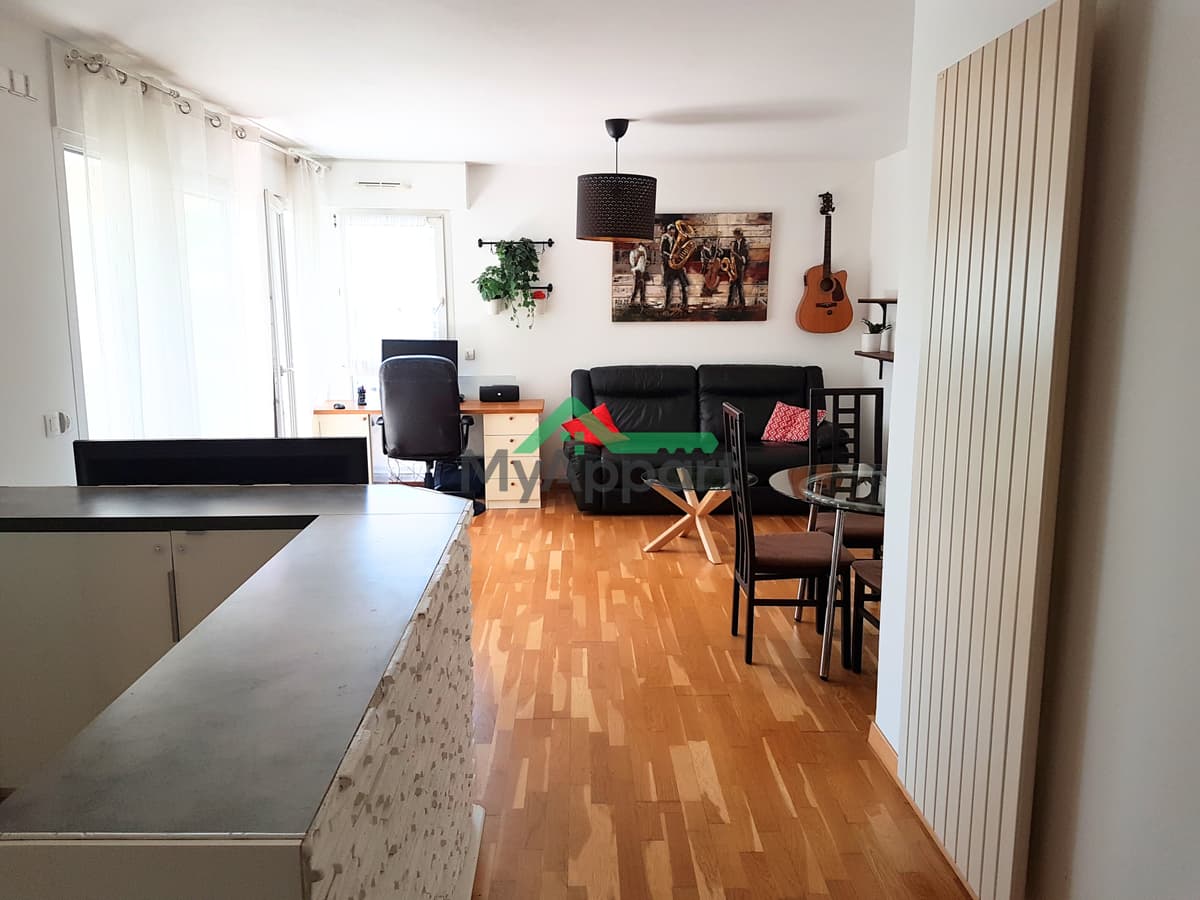Très bel appartement T3 62 m² avec terrasse, parking en sous-sol et ascenseur – Face gare Rambouillet — photo 1