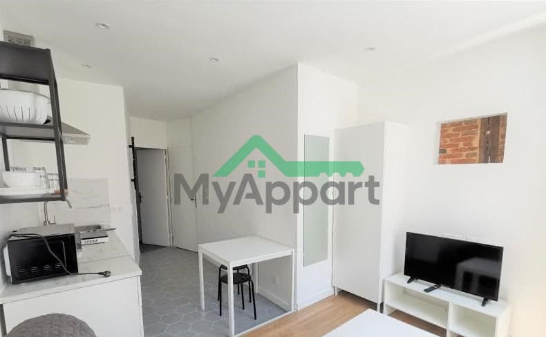 Studio 1 pièce 20 m² — photo 1