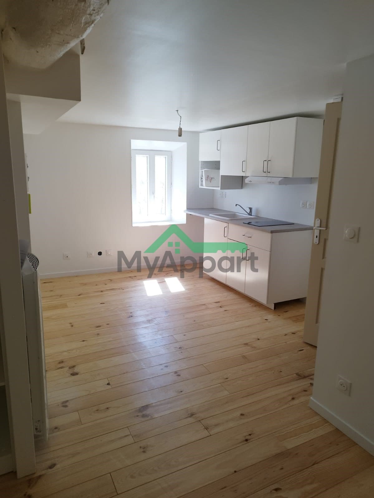 Studio 1 pièce 20 m² — photo 1