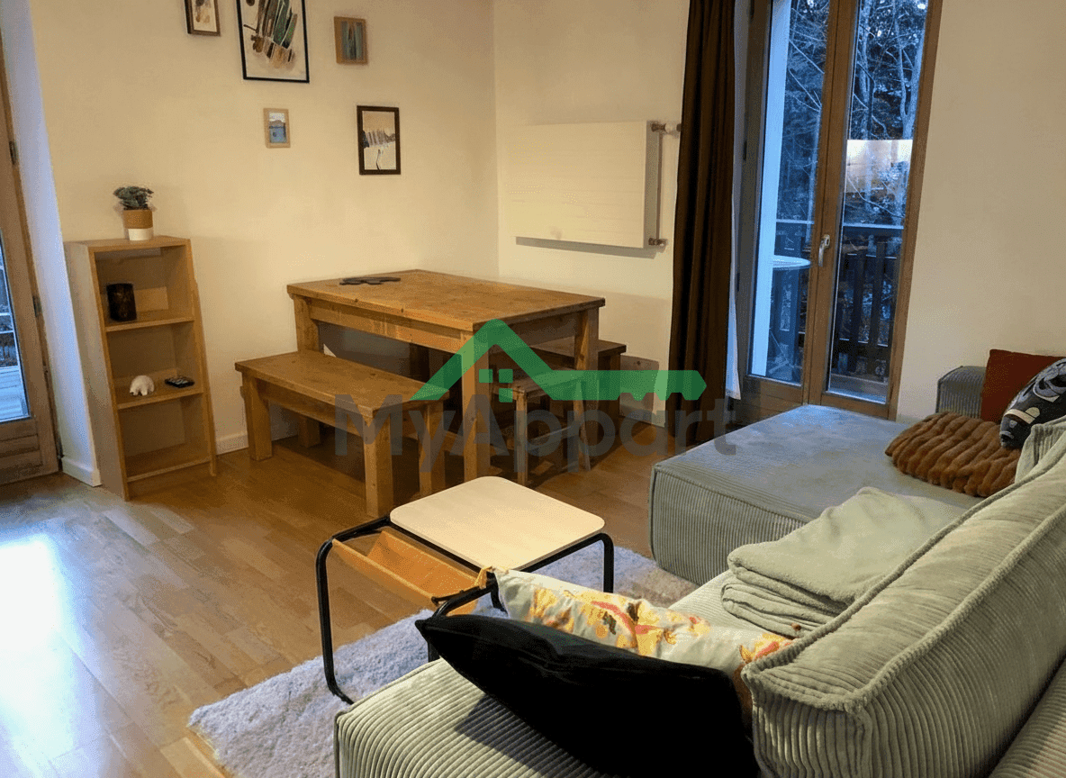 T2 meublé à louer année - Les Houches — photo 1
