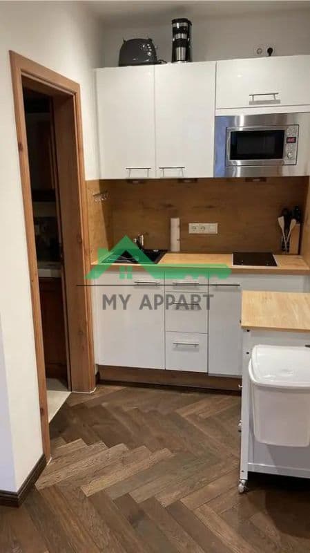 Location studio meublé 15 m² - Quartier Bonne Nouvelle — photo 1